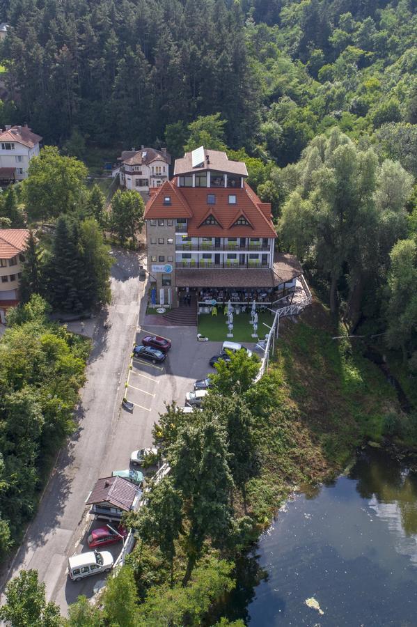 Hotel Villa Di Lago Панчарево Экстерьер фото